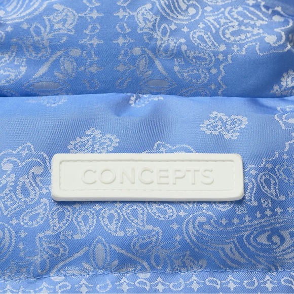 Concepts Canada Goose collab vest XL new with tags blue bandana print - Picture 9 of 13